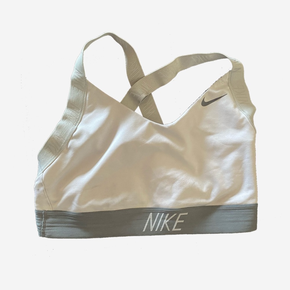 WHITE NIKE SPORTS BRA M